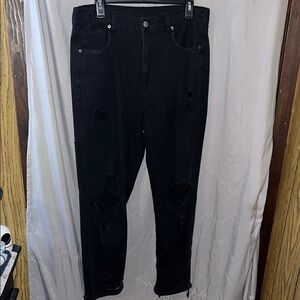 Black Distressed Jeans​